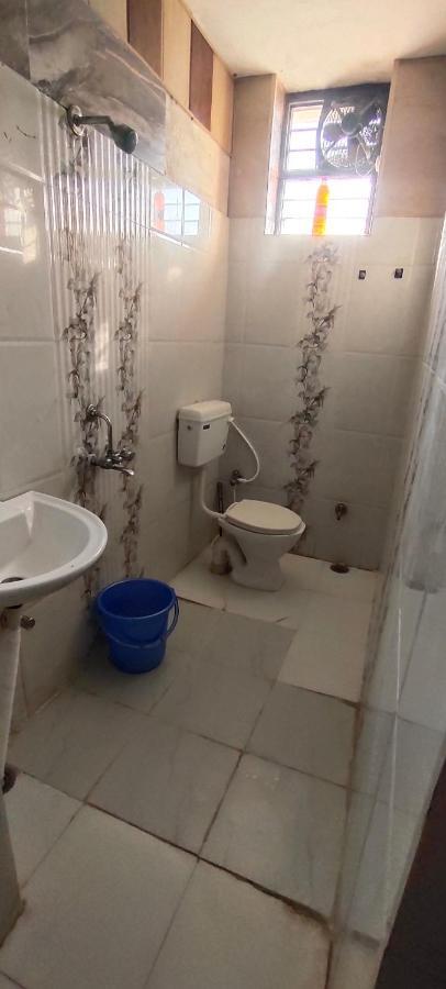 Apartament Radha Madhav Vrindāvan Zewnętrze zdjęcie