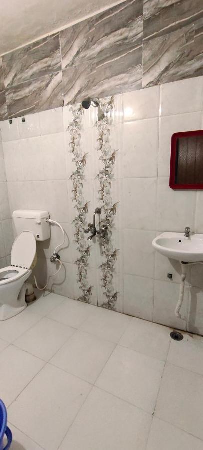 Apartament Radha Madhav Vrindāvan Zewnętrze zdjęcie